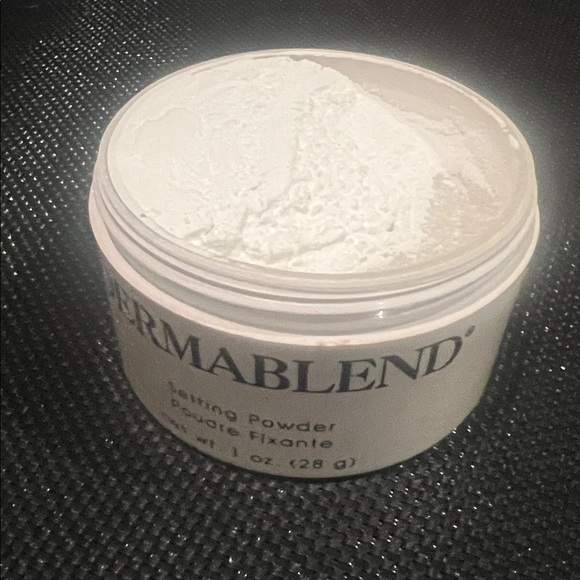 Dermablend Translucent Setting Powder- 1oz - Picture 3 of 4